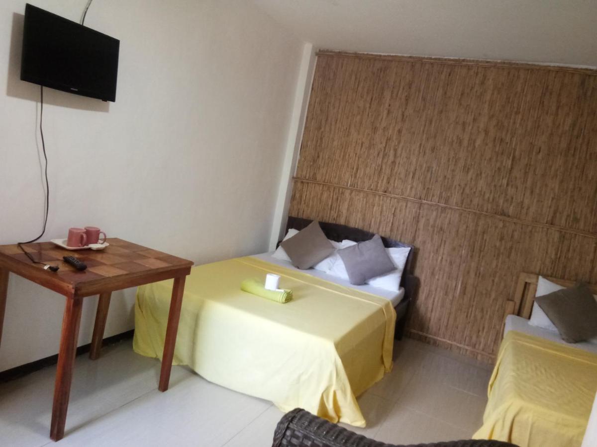 Miles Yce Bamboo House Hotel Panglao Exterior photo